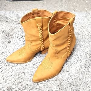 Dolce Vita boots